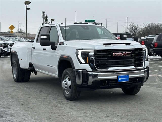 2025 GMC Sierra 3500HD Pro