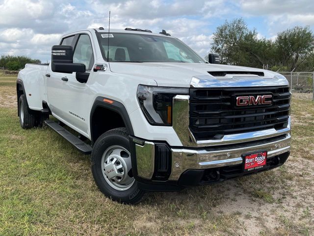 2025 GMC Sierra 3500HD Pro