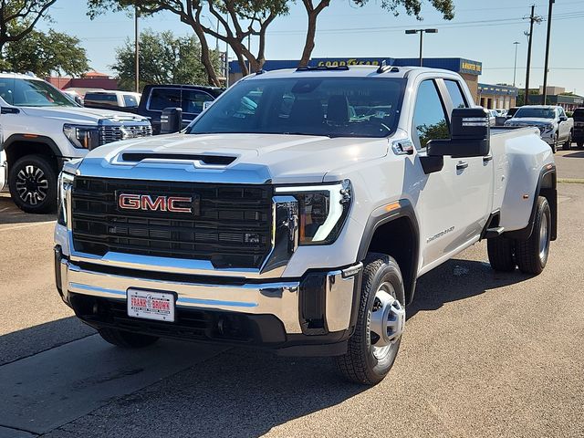 2025 GMC Sierra 3500HD Pro