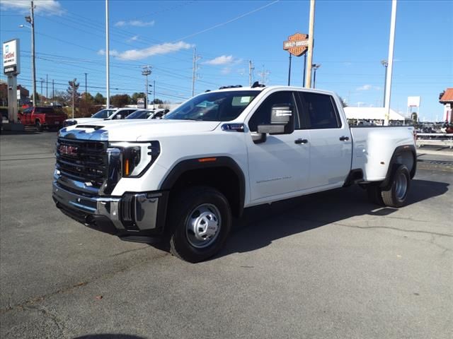 2025 GMC Sierra 3500HD Pro