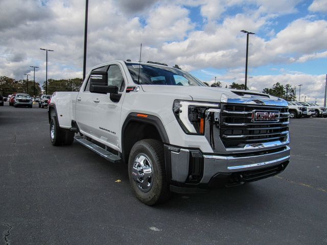 2025 GMC Sierra 3500HD SLE