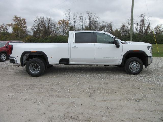 2025 GMC Sierra 3500HD SLE