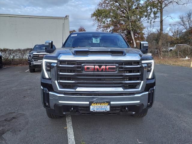 2025 GMC Sierra 3500HD SLT