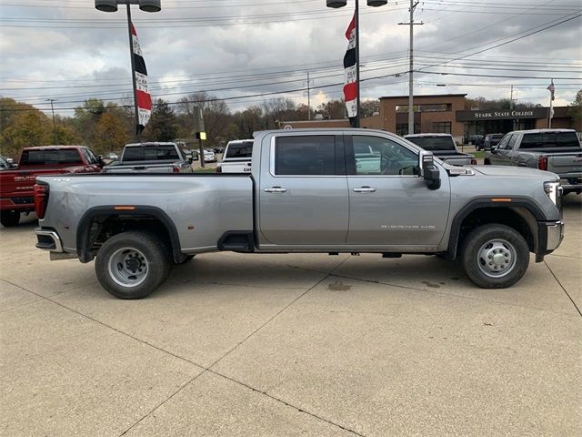 2025 GMC Sierra 3500HD SLT