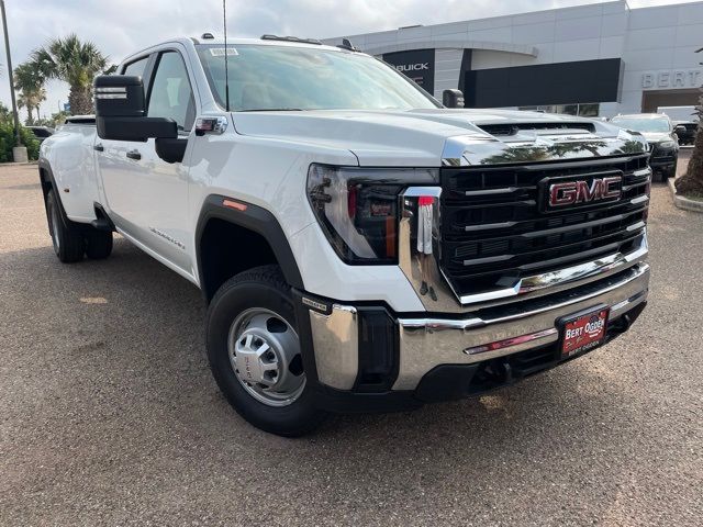 2025 GMC Sierra 3500HD SLT