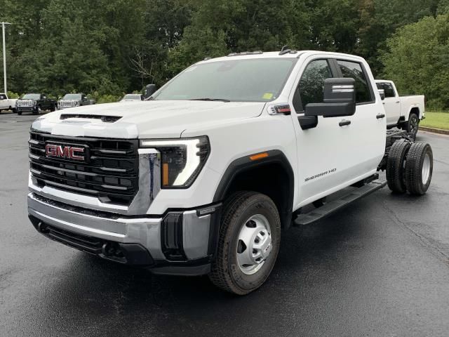 2025 GMC Sierra 3500HD Pro