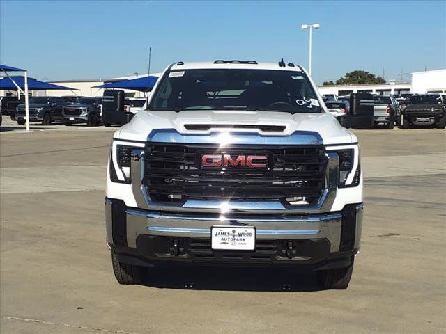 2025 GMC Sierra 3500HD Pro