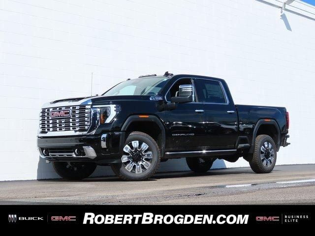 2025 GMC Sierra 3500HD Denali