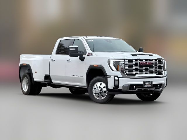 2025 GMC Sierra 3500HD Denali