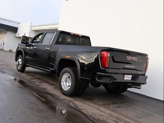 2025 GMC Sierra 3500HD Denali