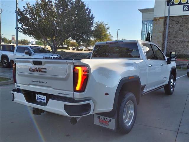 2025 GMC Sierra 3500HD Denali