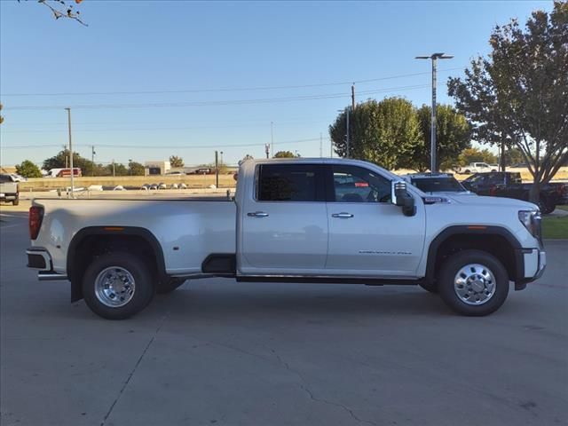 2025 GMC Sierra 3500HD Denali