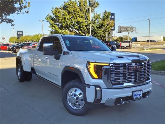 2025 GMC Sierra 3500HD Denali