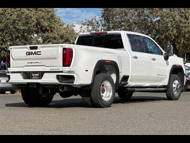 2025 GMC Sierra 3500HD Denali