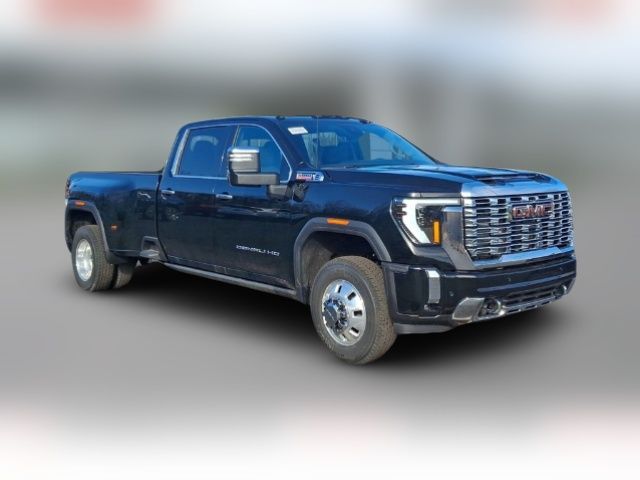 2025 GMC Sierra 3500HD Denali