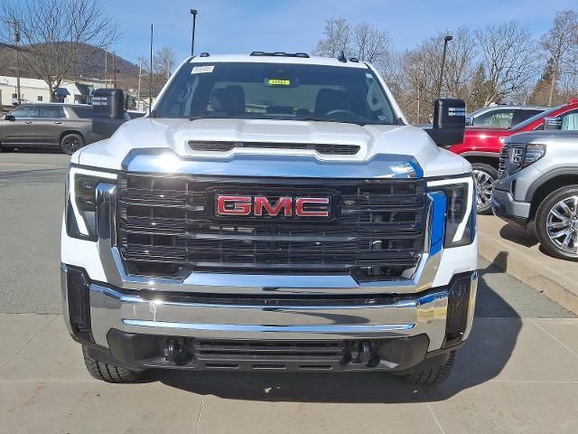 2025 GMC Sierra 3500HD Pro