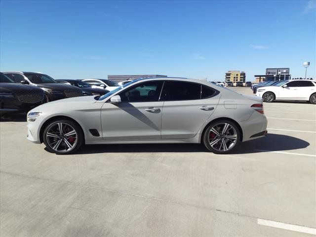 2025 Genesis G70 2.5T