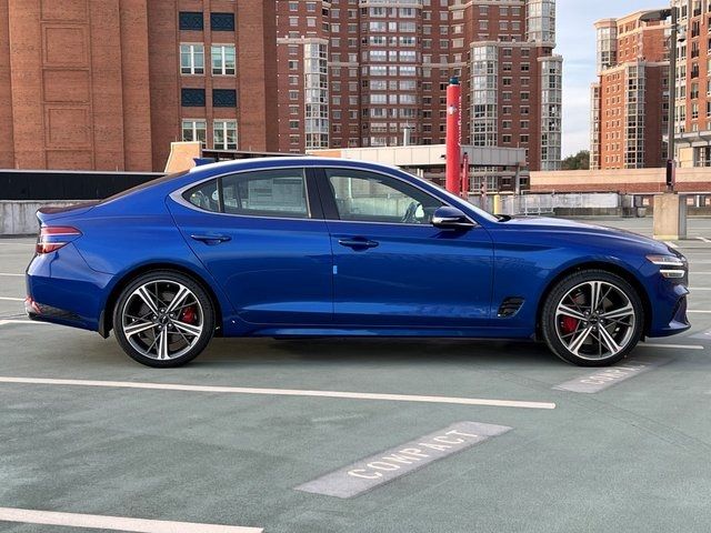 2025 Genesis G70 2.5T