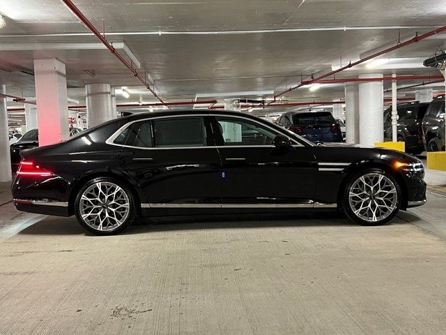 2025 Genesis G90 e-SC