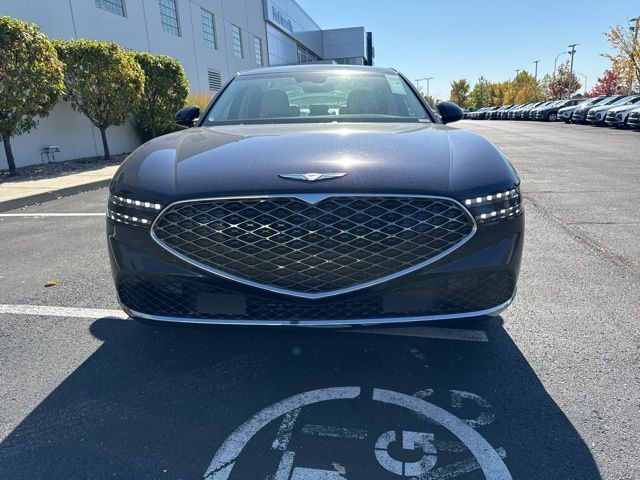 2025 Genesis G90 e-SC