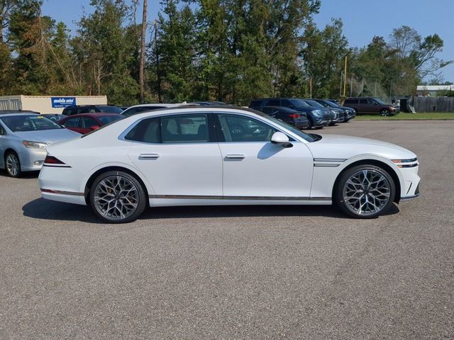 2025 Genesis G90 e-SC