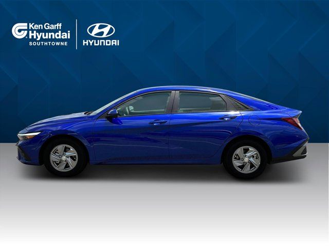 2025 Hyundai Elantra SE