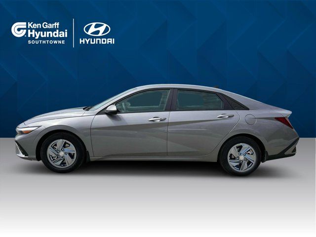 2025 Hyundai Elantra SE