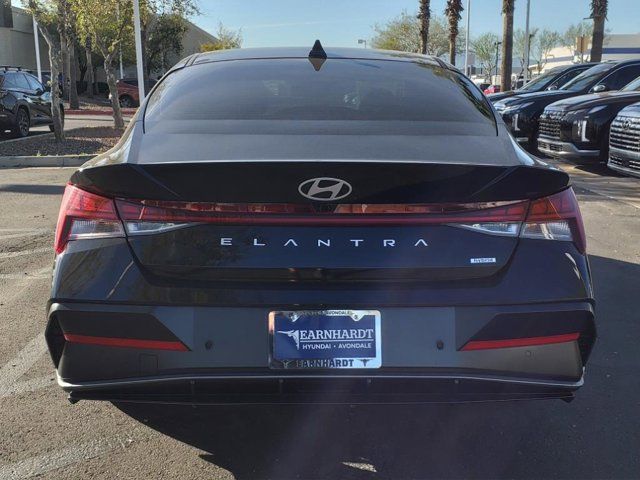 2025 Hyundai Elantra Hybrid Limited