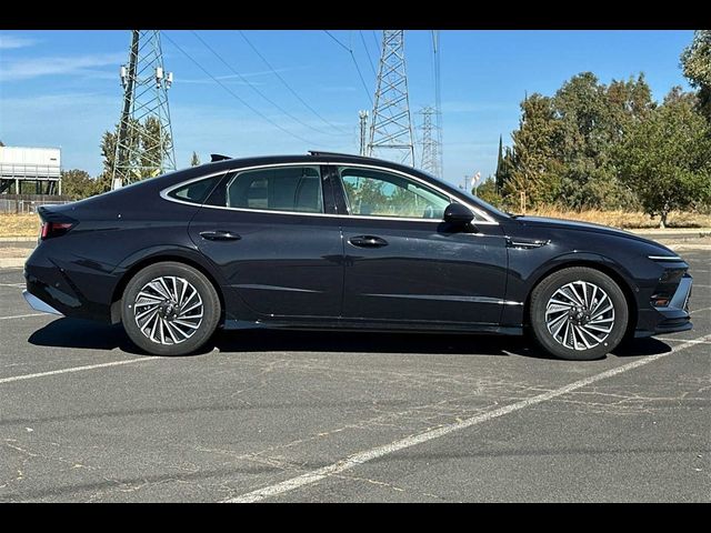 2025 Hyundai Sonata Hybrid Limited