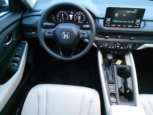 2025 Honda Accord Sedan SE