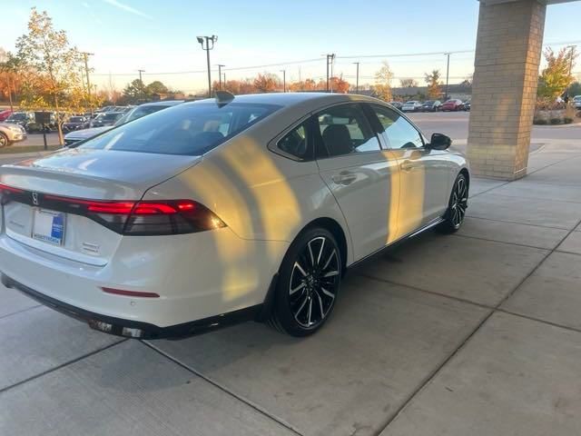 2025 Honda Accord Hybrid Touring