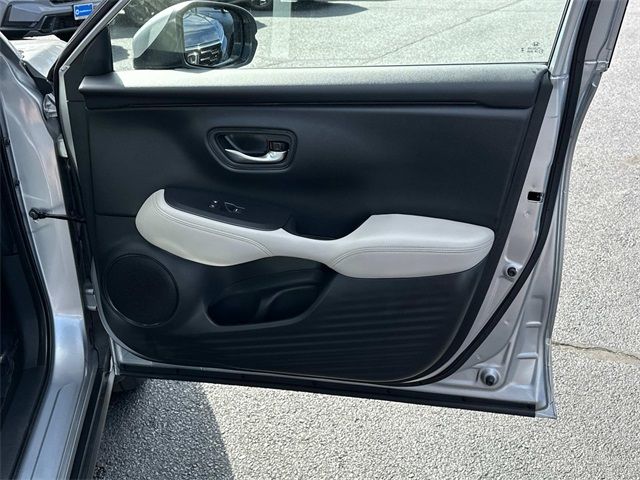 2025 Honda HR-V LX