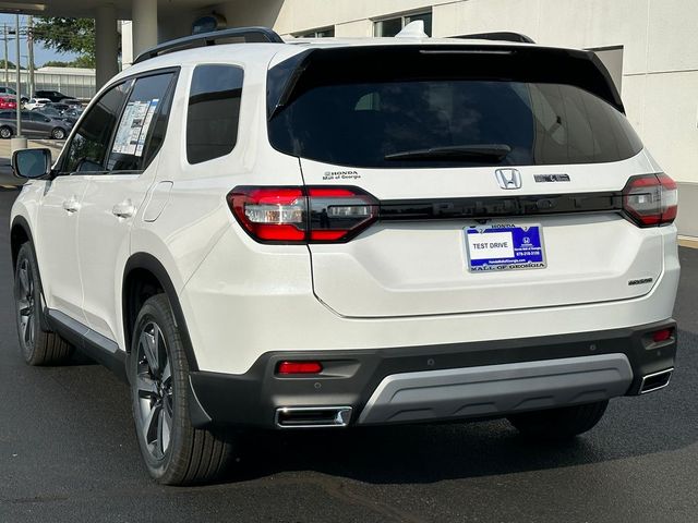 2025 Honda Pilot Touring