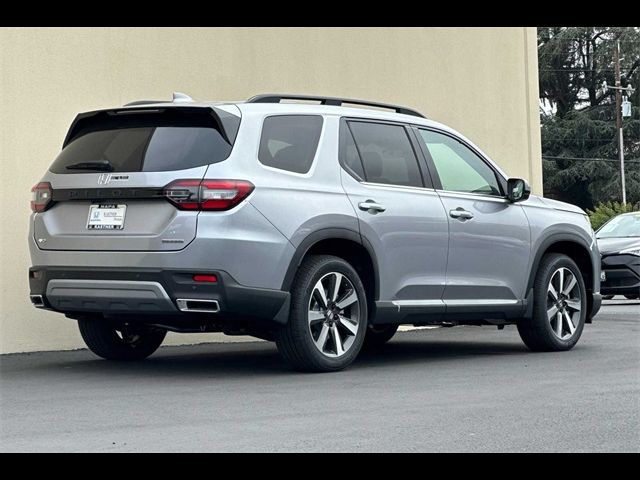 2025 Honda Pilot Touring