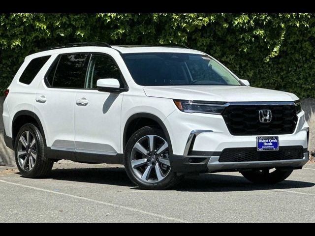 2025 Honda Pilot Touring