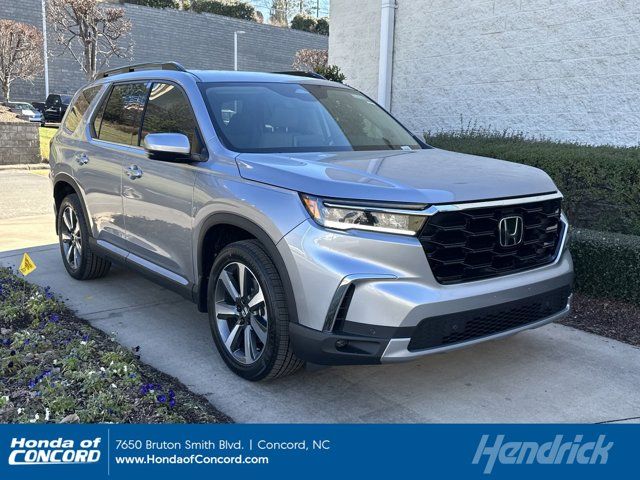 2025 Honda Pilot Touring