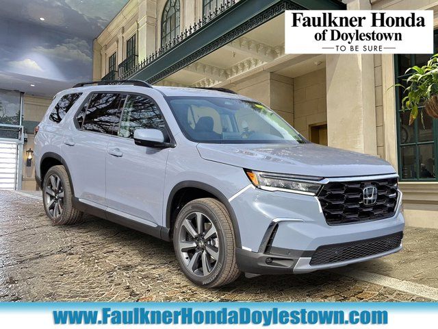 2025 Honda Pilot Touring