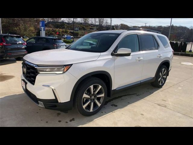 2025 Honda Pilot Touring