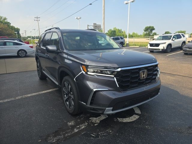 2025 Honda Pilot Touring