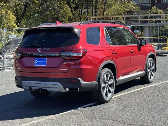 2025 Honda Pilot Touring