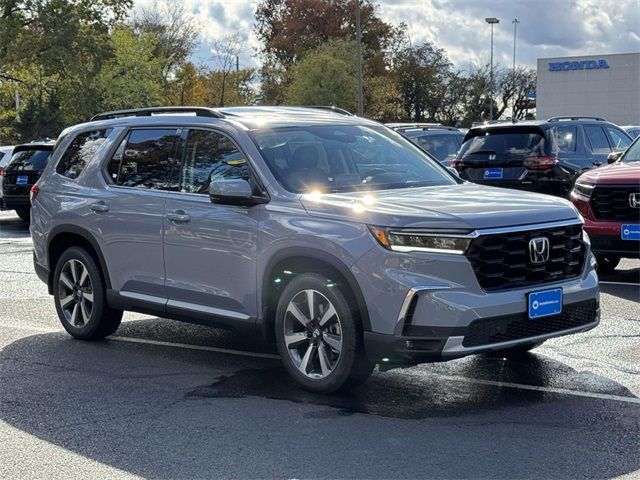 2025 Honda Pilot Touring
