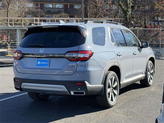 2025 Honda Pilot Touring