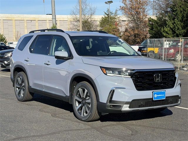 2025 Honda Pilot Touring