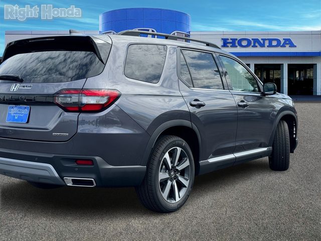 2025 Honda Pilot Touring