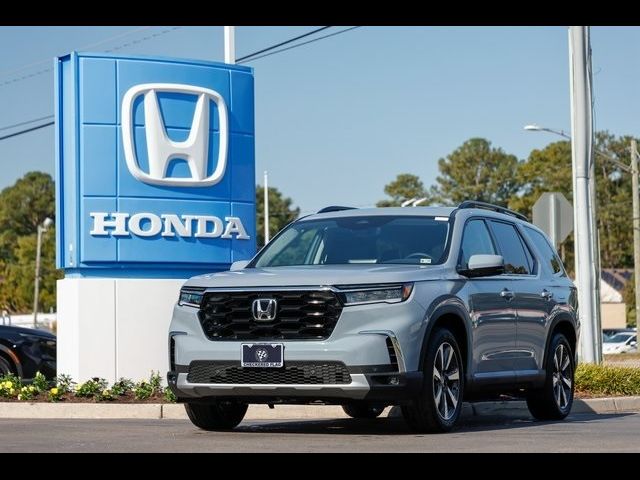 2025 Honda Pilot Touring