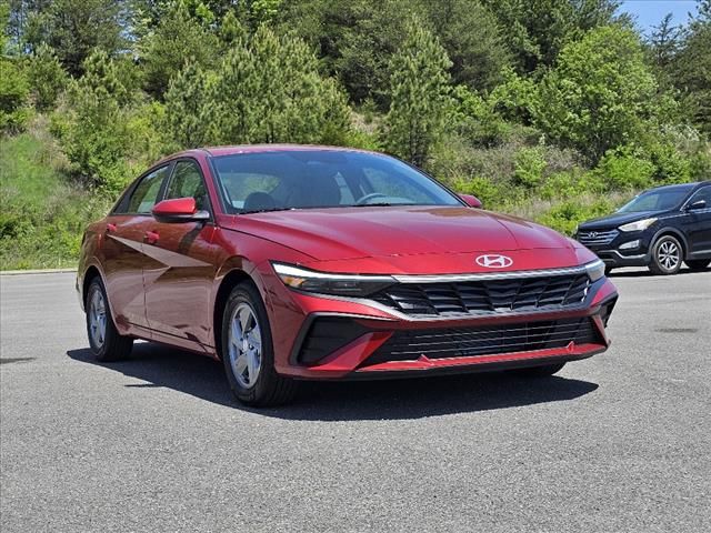 2025 Hyundai Elantra SE