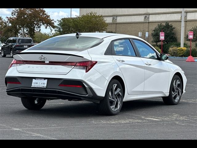 2025 Hyundai Elantra SEL Sport