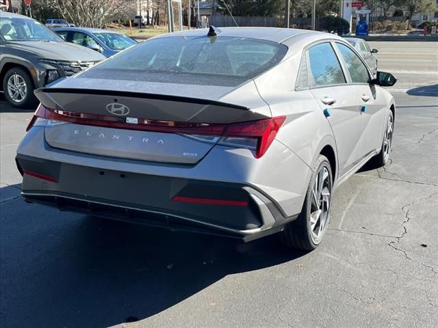 2025 Hyundai Elantra Hybrid SEL Sport