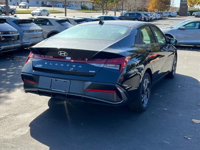 2025 Hyundai Elantra Hybrid Limited