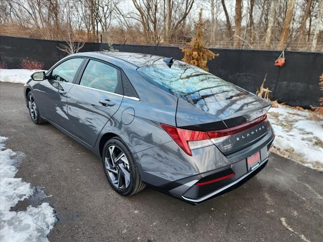 2025 Hyundai Elantra Hybrid Limited